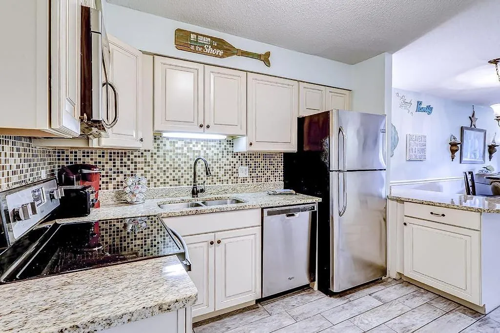 Fiddlers Cove 18B-1