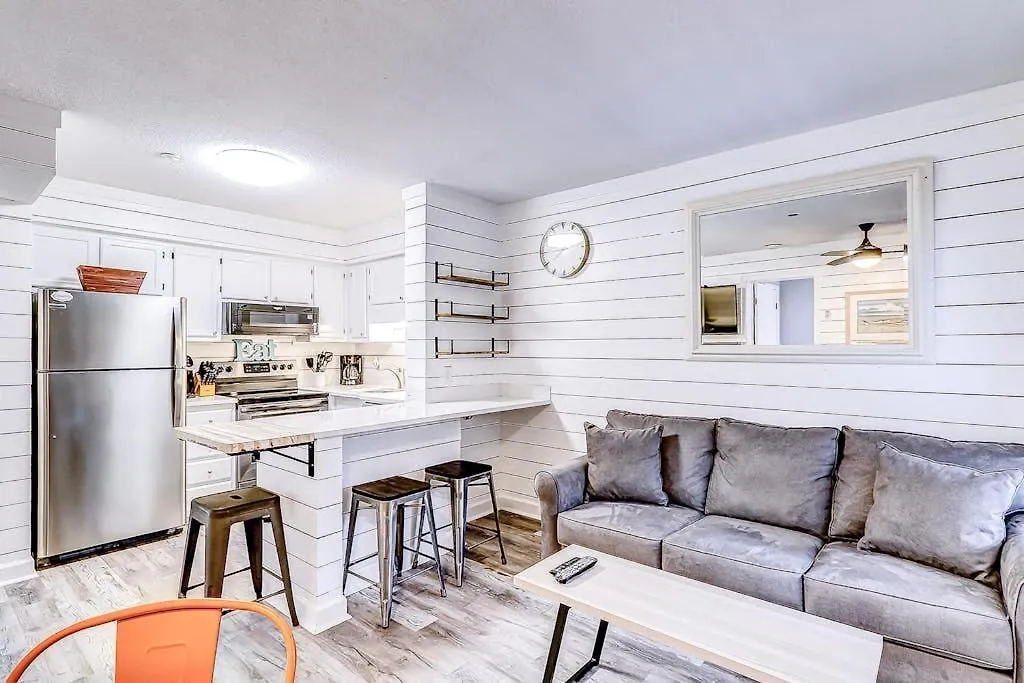Carolina Beach Club, Unit 126-1