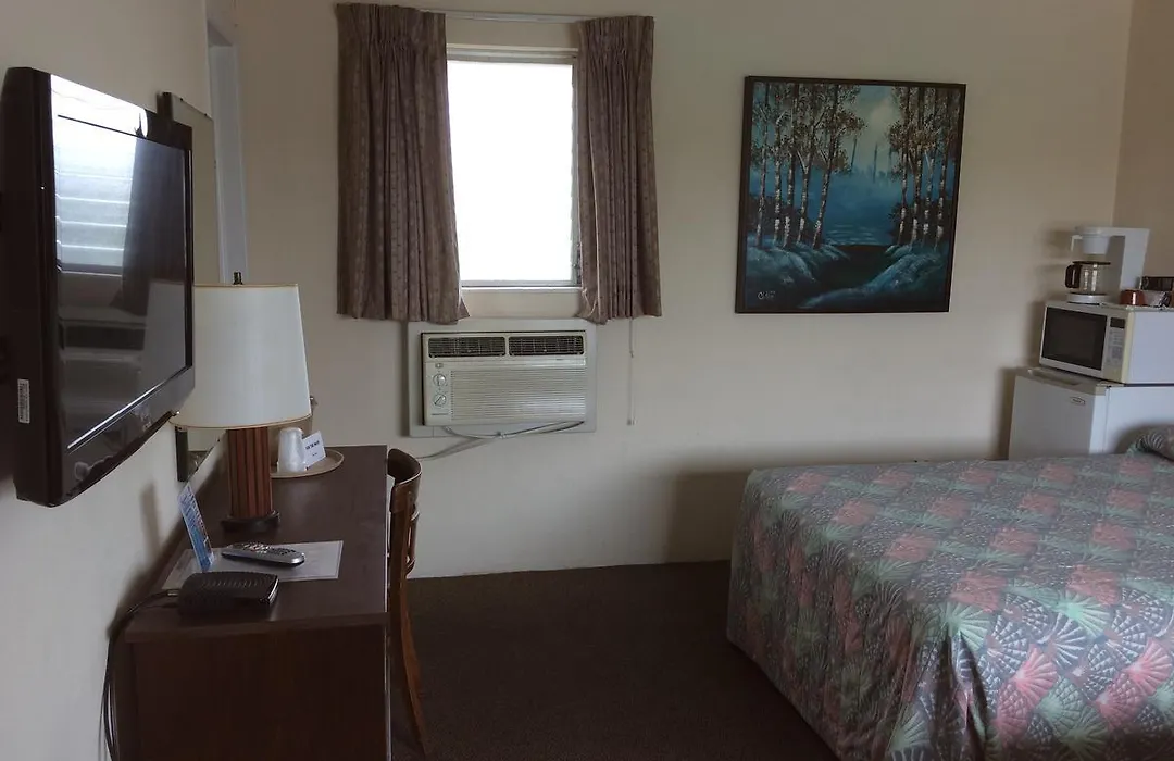 Crystal Sands Motel-1