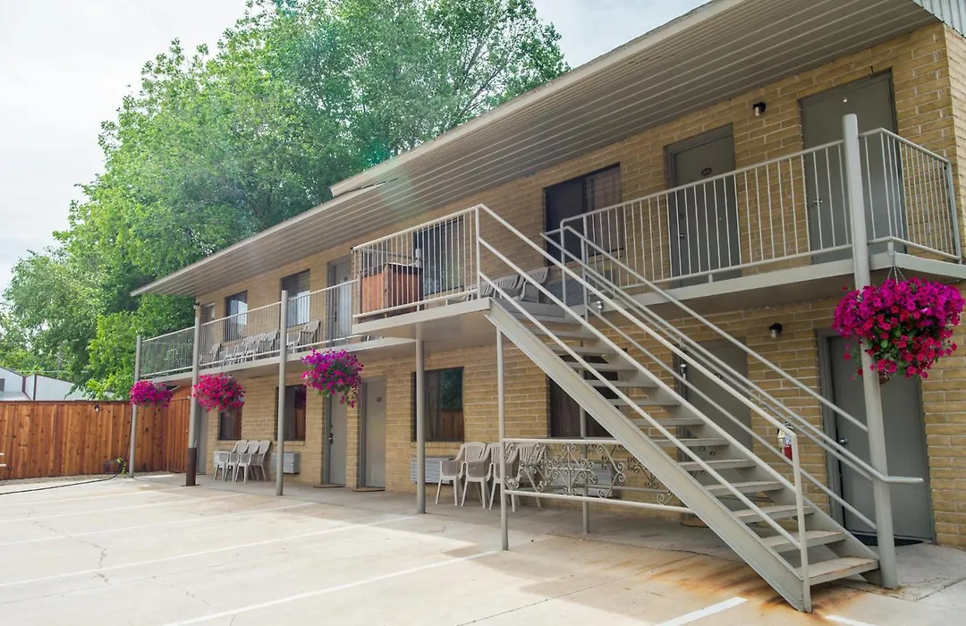 Rustic Inn-1