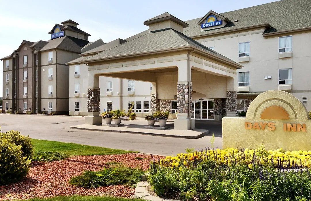 Days Inn By Wyndham Regina-1