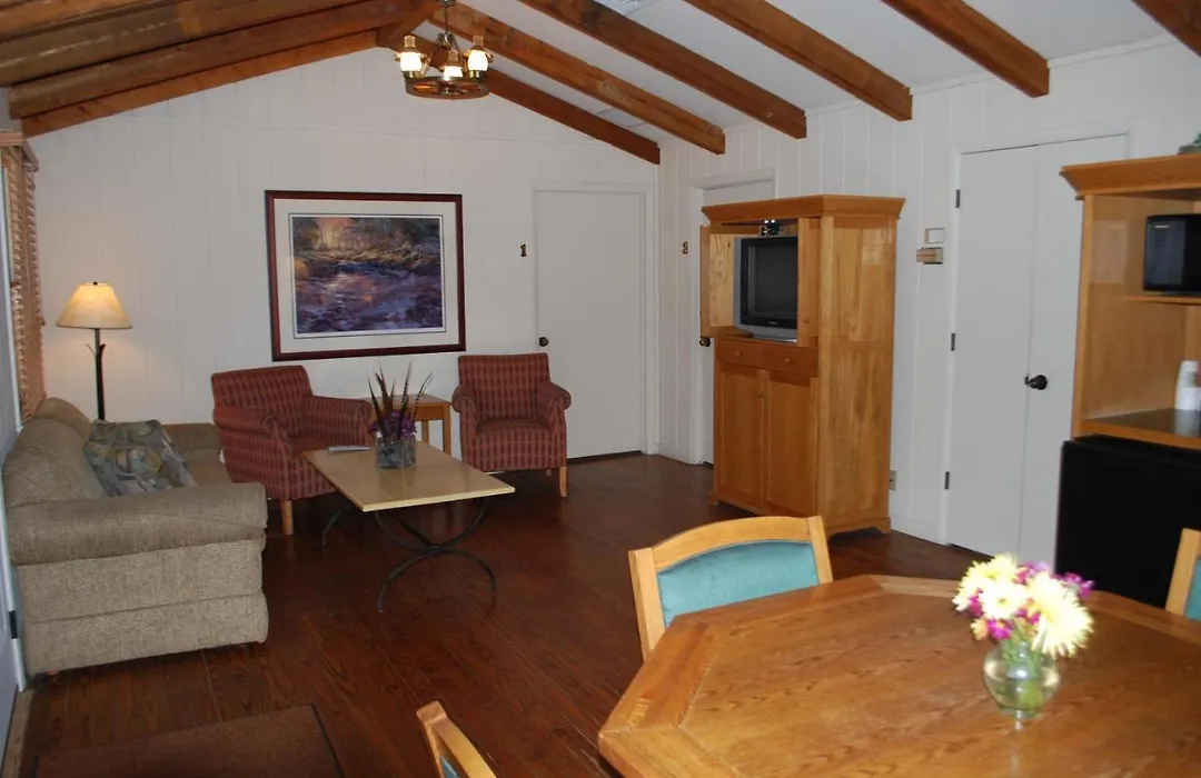 Postoak Lodge And Retreat-1