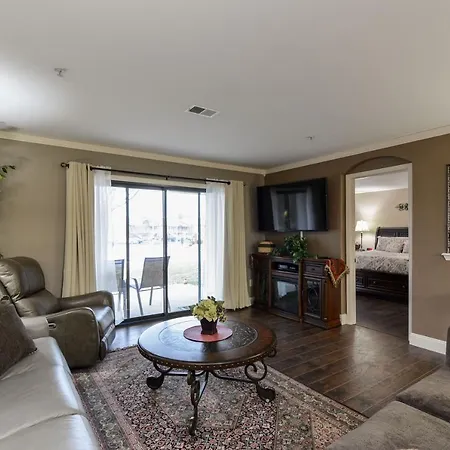 Luxury Condos At Thousand Hills - Heart Of Branson - Beautifully Remodeled - Spacious And Affordable-3