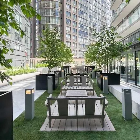 Stylish Downtown Toronto Residential Hotel-3