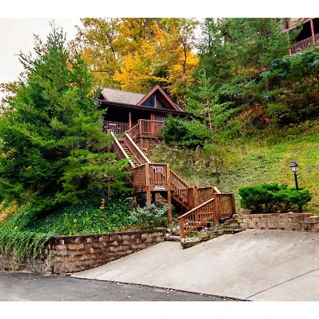 Stairway To Heaven - Hot Tub, Pool, Prime Location-3
