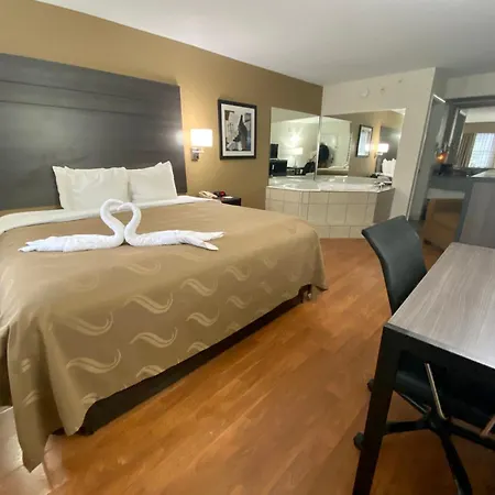 Quality Inn Branson - Hwy 76 Central-3