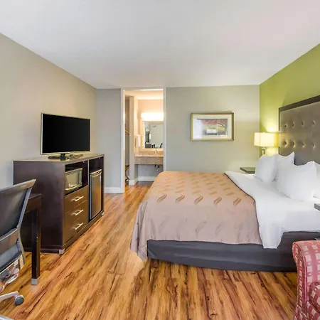 Quality Inn Roanoke Airport-3