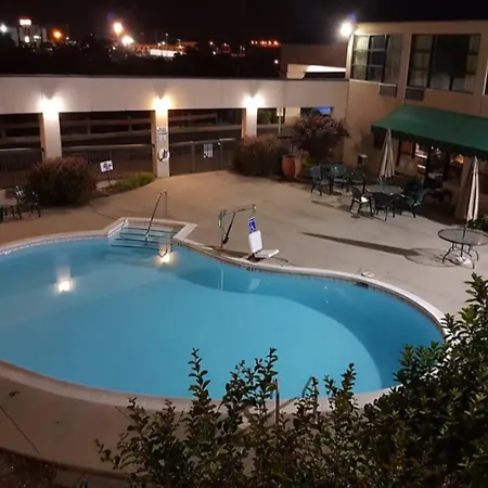 Travelodge By Wyndham Roanoke-3