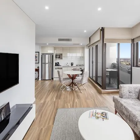 Meriton Suites Church Street, Parramatta-3
