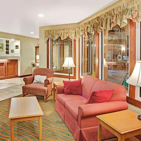 Baymont By Wyndham Indianapolis-2