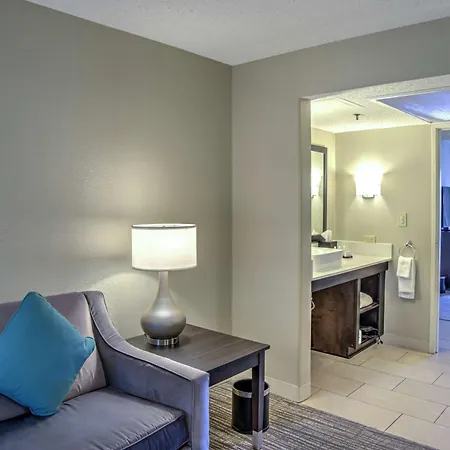 Embassy Suites By Hilton Indianapolis North-2