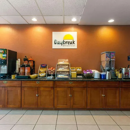Days Inn By Wyndham Oklahoma City Fairground-3