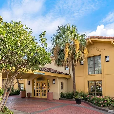 La Quinta Inn By Wyndham San Antonio Market Square-2