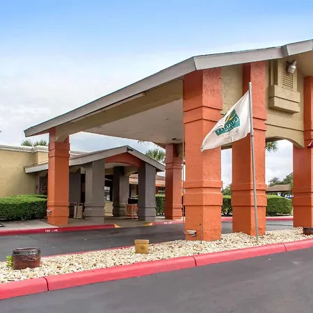 Quality Inn & Suites I-35 Near Frost Bank Center-2