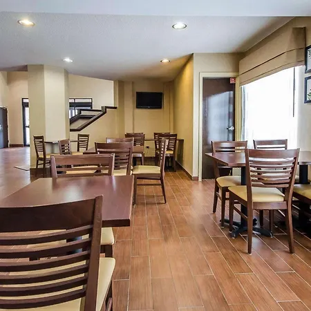 Spark By Hilton Louisville Airport-2