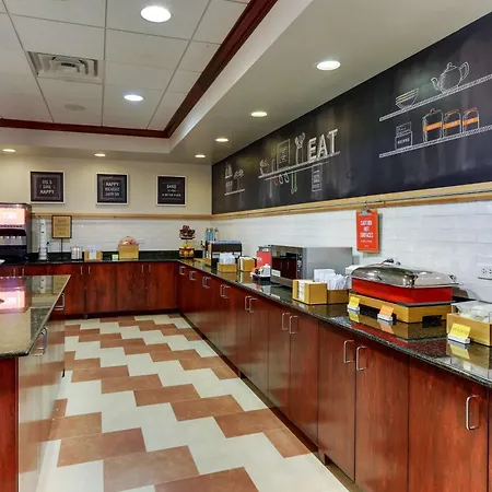Hampton Inn & Suites Indianapolis-Airport-2