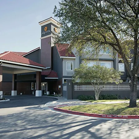 La Quinta Inn & Suites By Wyndham Austin Near The Domain-3