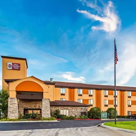Best Western Plus Tulsa Woodland Hills Hotel And Suites-3