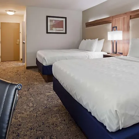 Best Western Plus Kansas City Airport - Kci East-3