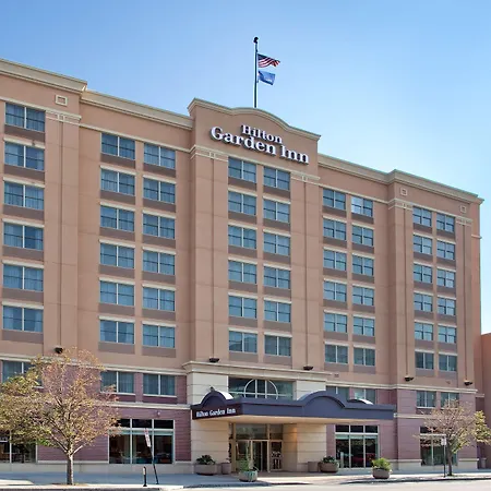 Hilton Garden Inn Omaha Downtown-Old Market Area-2