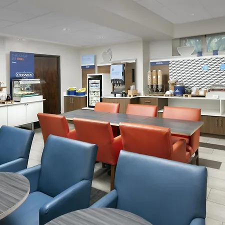 Holiday Inn Express San Antonio North Riverwalk Area By Ihg-3
