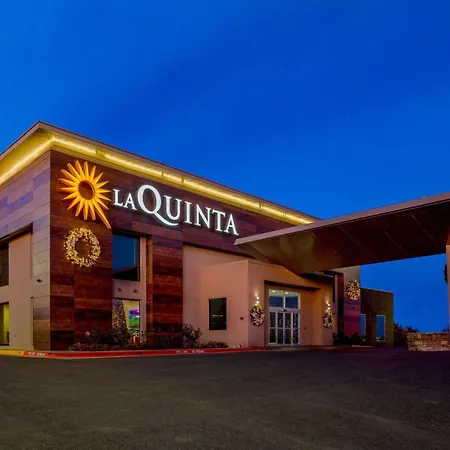 La Quinta By Wyndham Branson-2