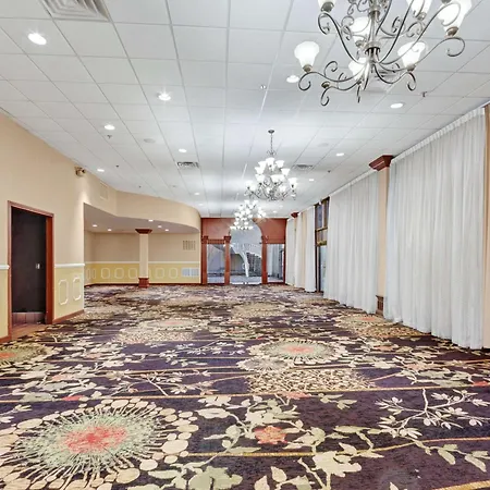 Doubletree By Hilton Charlottesville-3