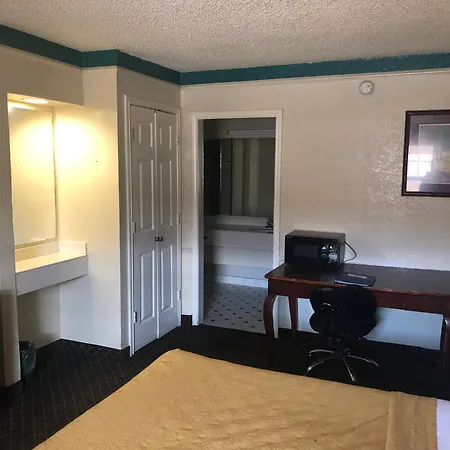 Americas Best Value Inn Denver-3