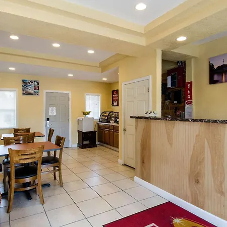 Econo Lodge West Yarmouth-Hyannis Cape Cod-2