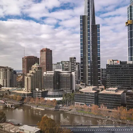 Vibe Hotel Melbourne-3