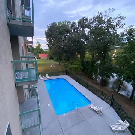 River Place Condos #610 3Bd-3