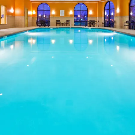 Holiday Inn Express Nashville-Opryland By Ihg-3