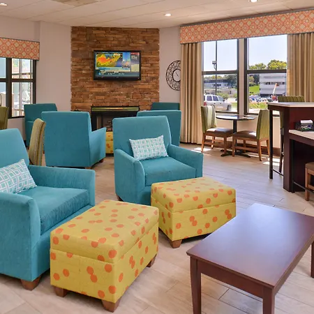 Holiday Inn Express & Suites Central Omaha By Ihg-3