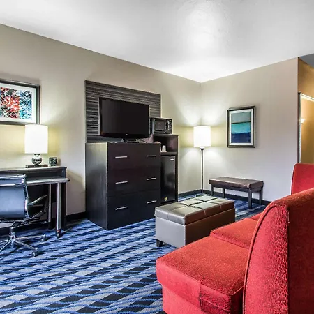 Comfort Suites Fairgrounds West-3