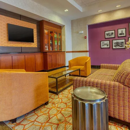 Drury Inn & Suites Indianapolis Northeast-2