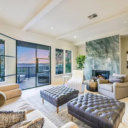 Austin 4 Bedroom Designer Pool Home-3