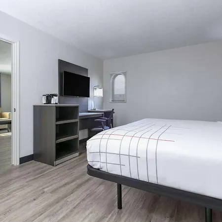 La Quinta Inn By Wyndham Dallas Uptown-3