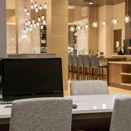 Hilton Garden Inn Minneapolis - University Area-2