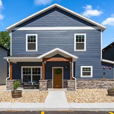 Lakeshore Living-3