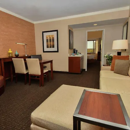 Embassy Suites By Hilton Austin Downtown South Congress-2