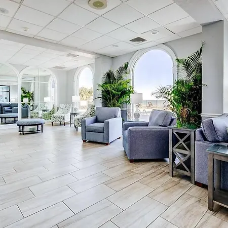 Royal Retreat-Amazing View-King Bed-1 Bedroom-Full Kitchen-Free Parking-Self Check-In-2
