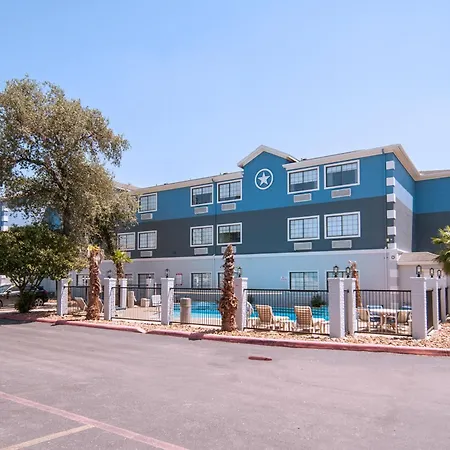 Days Inn & Suites By Wyndham San Antonio North/Stone Oak-3