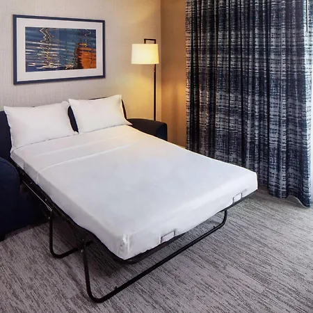 Hampton By Hilton At The Boston Seaport District-3
