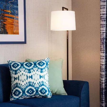 Hampton By Hilton At The Boston Seaport District-2
