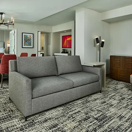 Hilton Kansas City Country Club Plaza-2