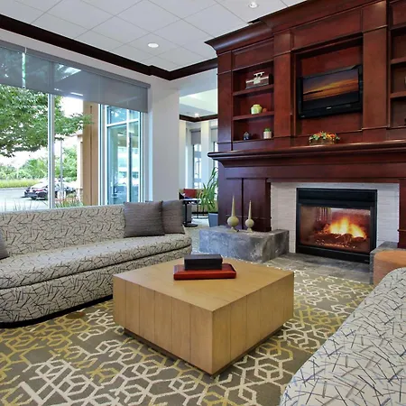 Hilton Garden Inn Sonoma County Airport-3