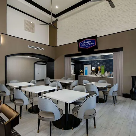 Hampton Inn & Suites Fort Worth-Fossil Creek-3