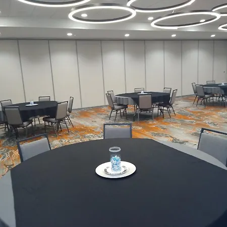 Holiday Inn - Kansas City - Northeast By Ihg-2