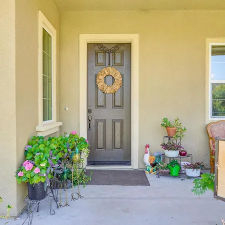 Rio Bravo Country Club Home In Bakersfield W/ Pool-2