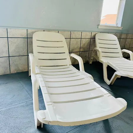 Ozark Inn And Suites-3